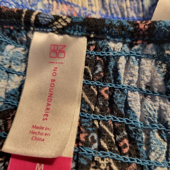 No Boundaries set if (2) short Sleeve tops Women's medium 7/9 Pre-owned - Picture 5 of 12